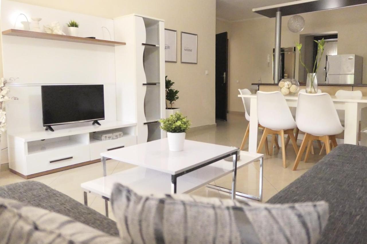 Sapphire & Ivory Luxury Apartments - 카발라 외부 사진